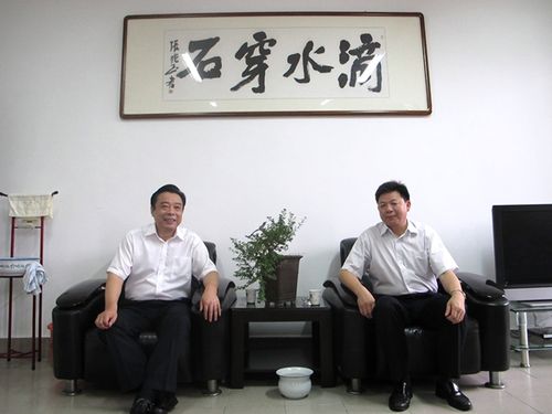 8月16日,校长杨仁树一行走访淮南矿业(集团)有限责任公司,会见集团
